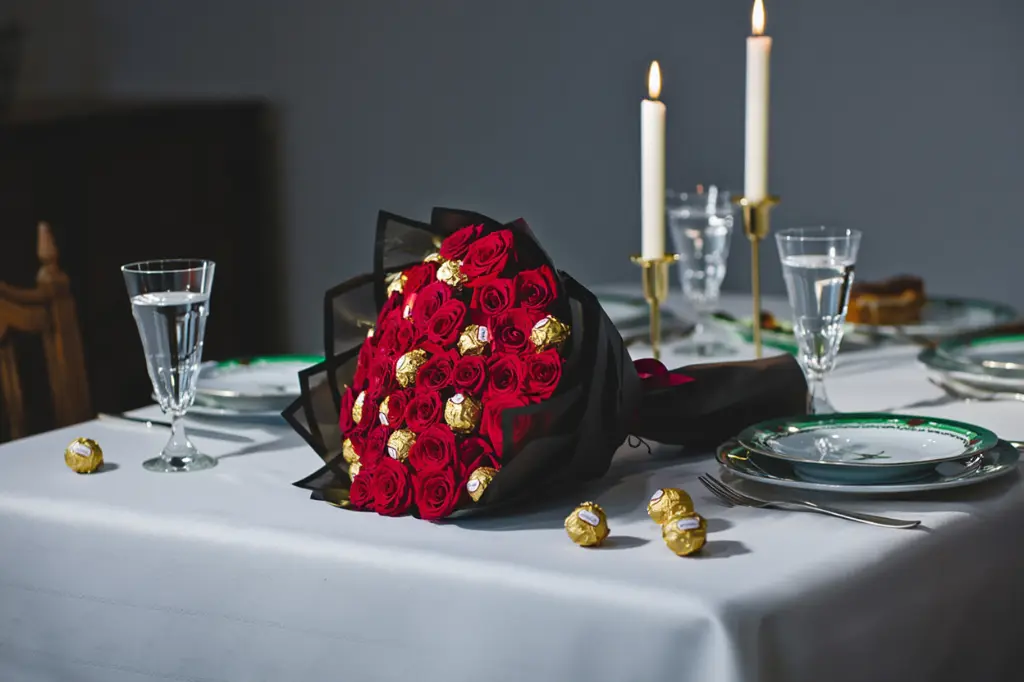 Red roses Bouquet & Ferrero Rocher | Code 207